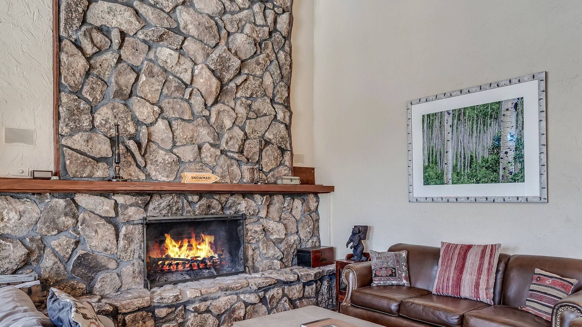 Snowmass Village House | Great Views! Minutes to Snowmass Village! Large Fire Pit. Plenty of Space!