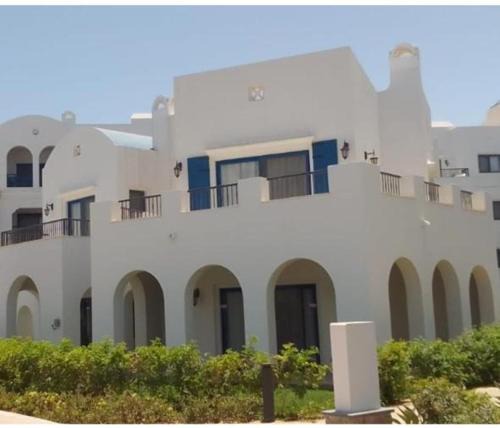Sidi Abd El-Rahman Apartment | Greek Marassi