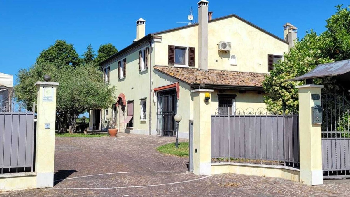 Rimini House | GREEN CHEZ BARNIE fabulous private apartment in villa