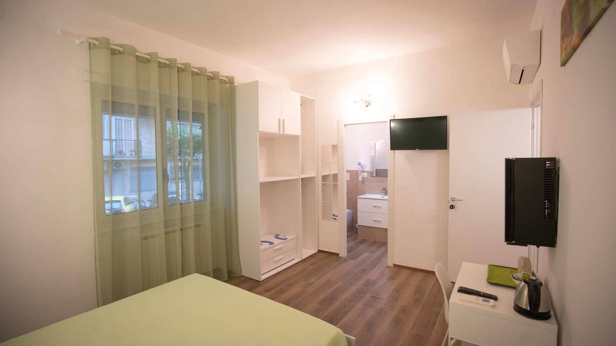Garbatella Apartment | Green Double Room