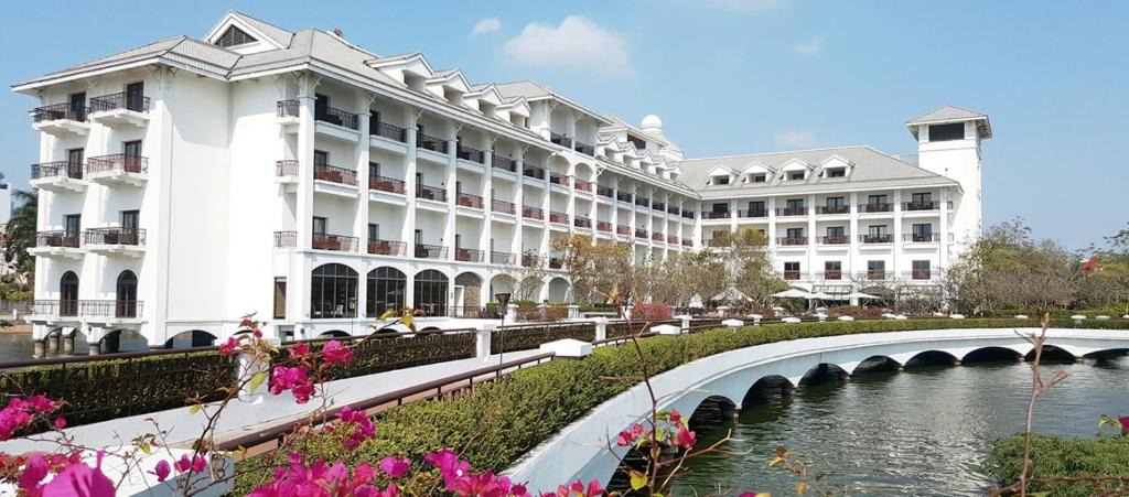 Dich Vong Hau Hotel | Green Field Hotel