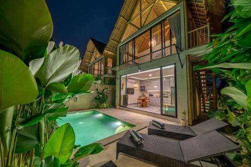 Pejeng Kawan Villa | Green Harmony 4 Dive In - 1BR Pool Villa in Tranquil Ricefield Setting