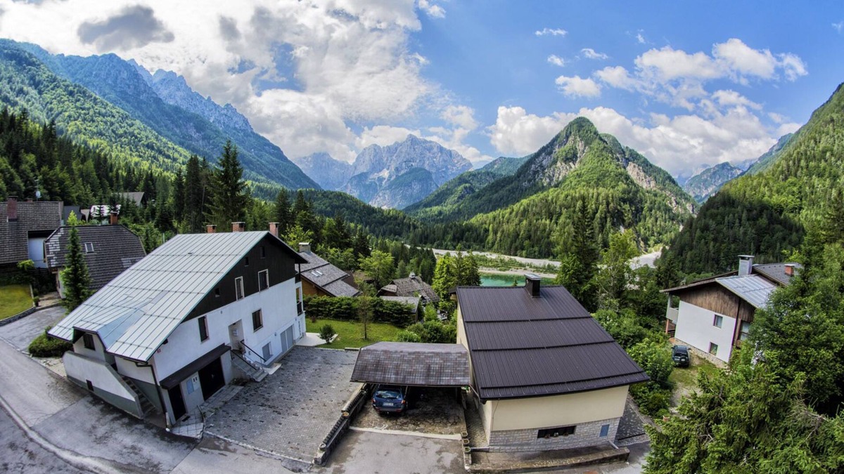 Kranjska Gora Apartment | Green Heaven with a million dollar view