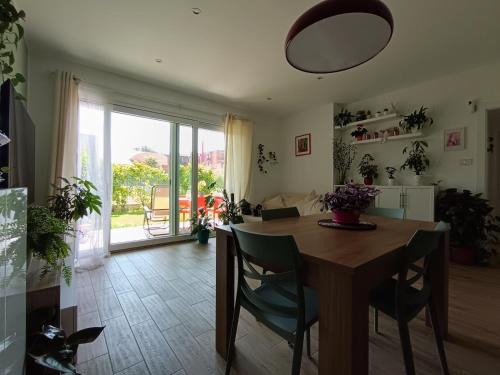 Rozzano Apartment | Green Home