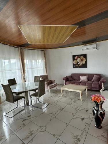 Kribi Apartment | Green house heaven