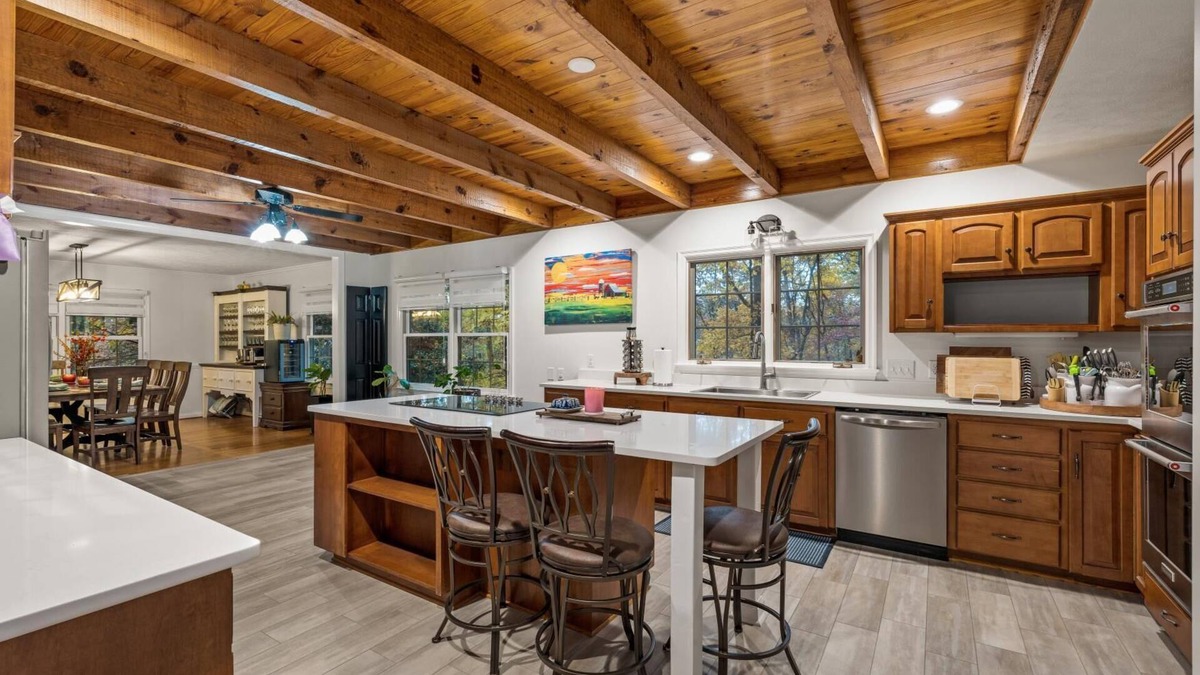Massanutten Cabin | Green Mountain Song-Massanutten Mountain