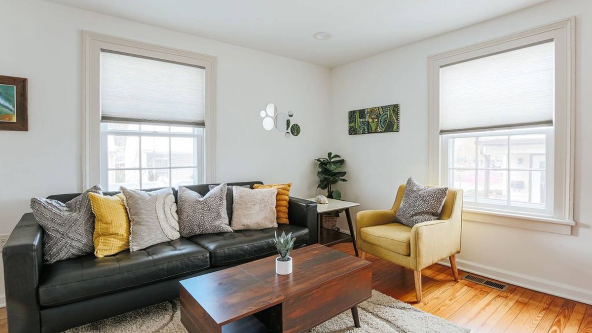 Staunton House | Green on New - Central Location and Staunton Charm