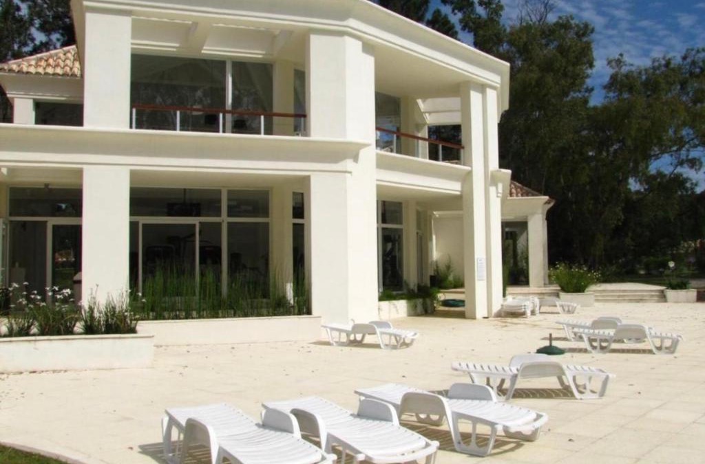 Solanas Apartment | Green Park, Solanas, apto con balcón vista al lago