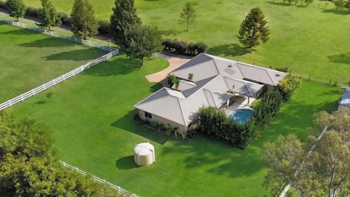 Darawank House | Green Pastures by the Sea nnear Forster/Tuncurry with heated pool