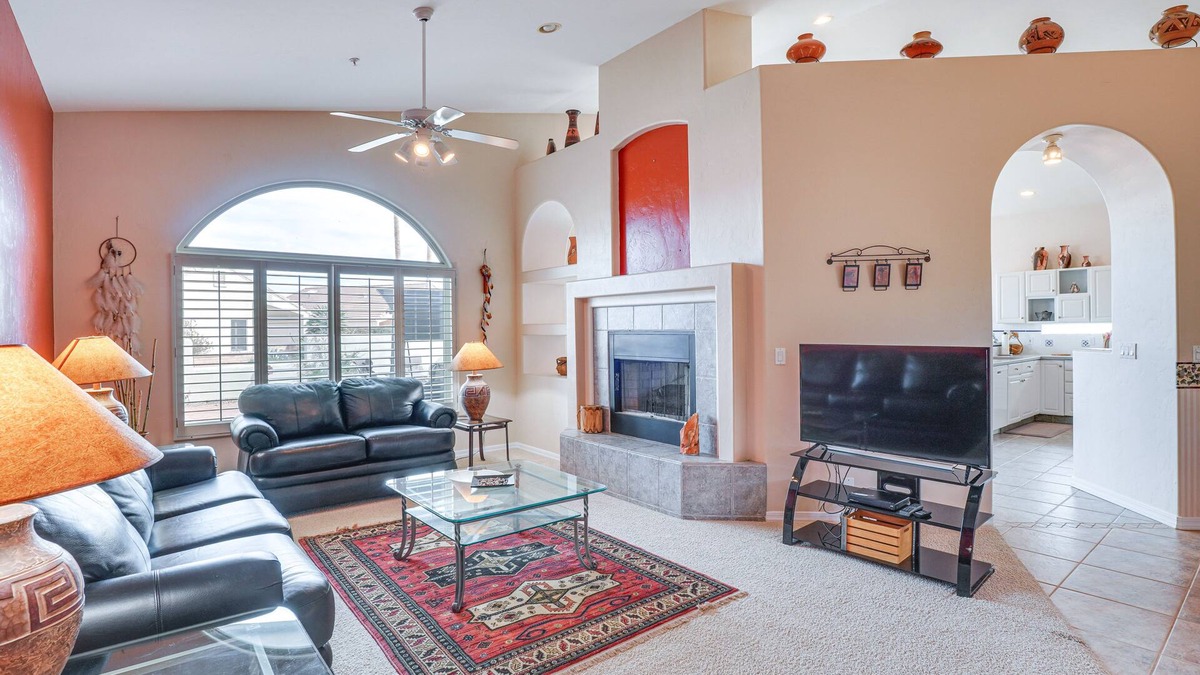 Green Valley House | Green Valley Getaway Near Golfing: Pool Access!