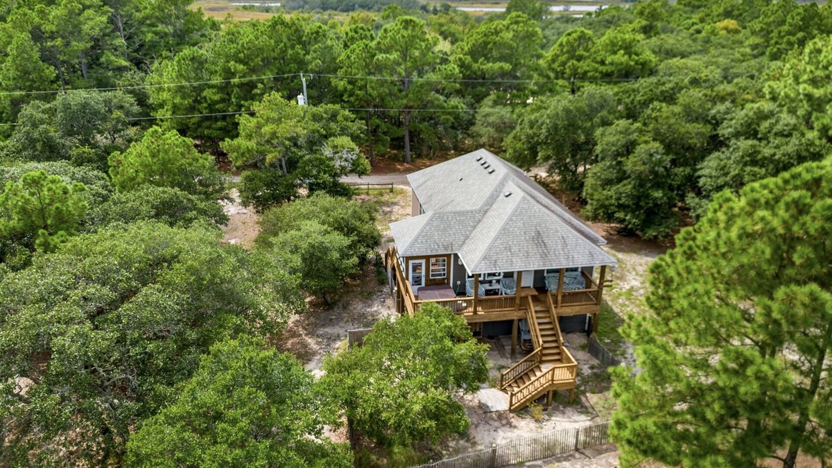 Carova Beach Cottage | Green Wave Cottage @Carova Beach NC 4x4 Artsy Nature Private Retreat 🌊 🐴 Hottub
