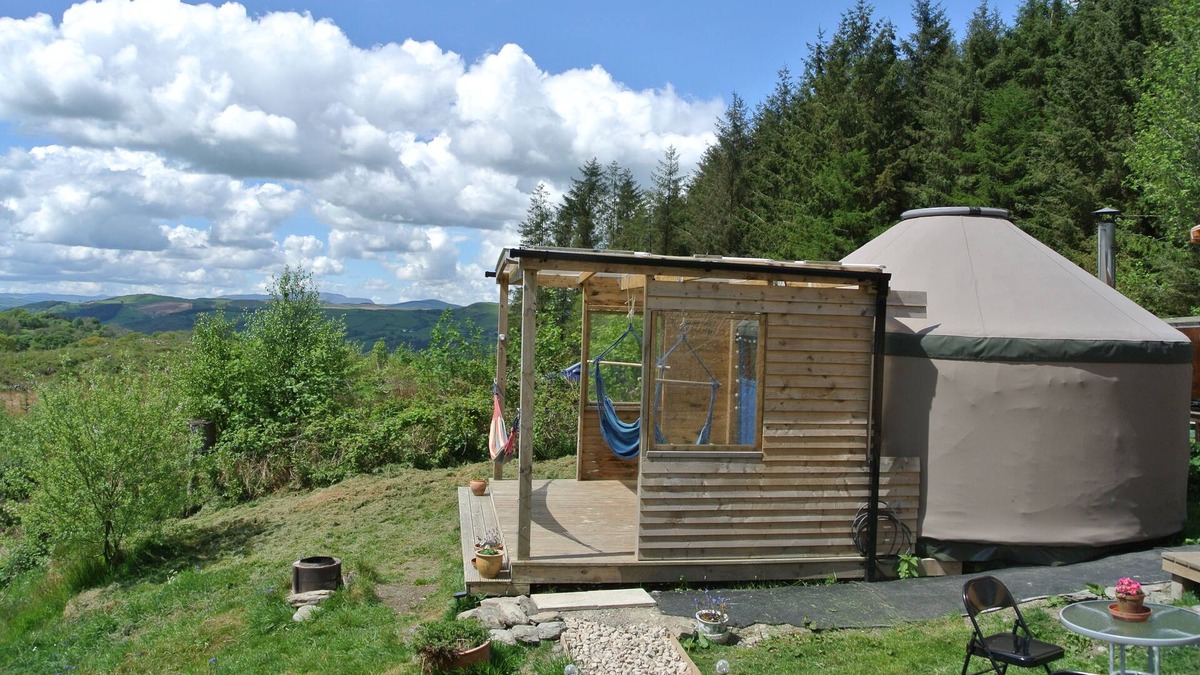 Corwen Cabin | Greener Glamping Mountain Yurt North Wales - Sleeps 4 - Pet and Child Friendly