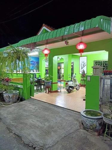 Betong Villa | Greenhouse homestay betong