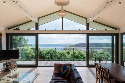 Pembroke House | Greenshutters PembrokeshireBeachHouse