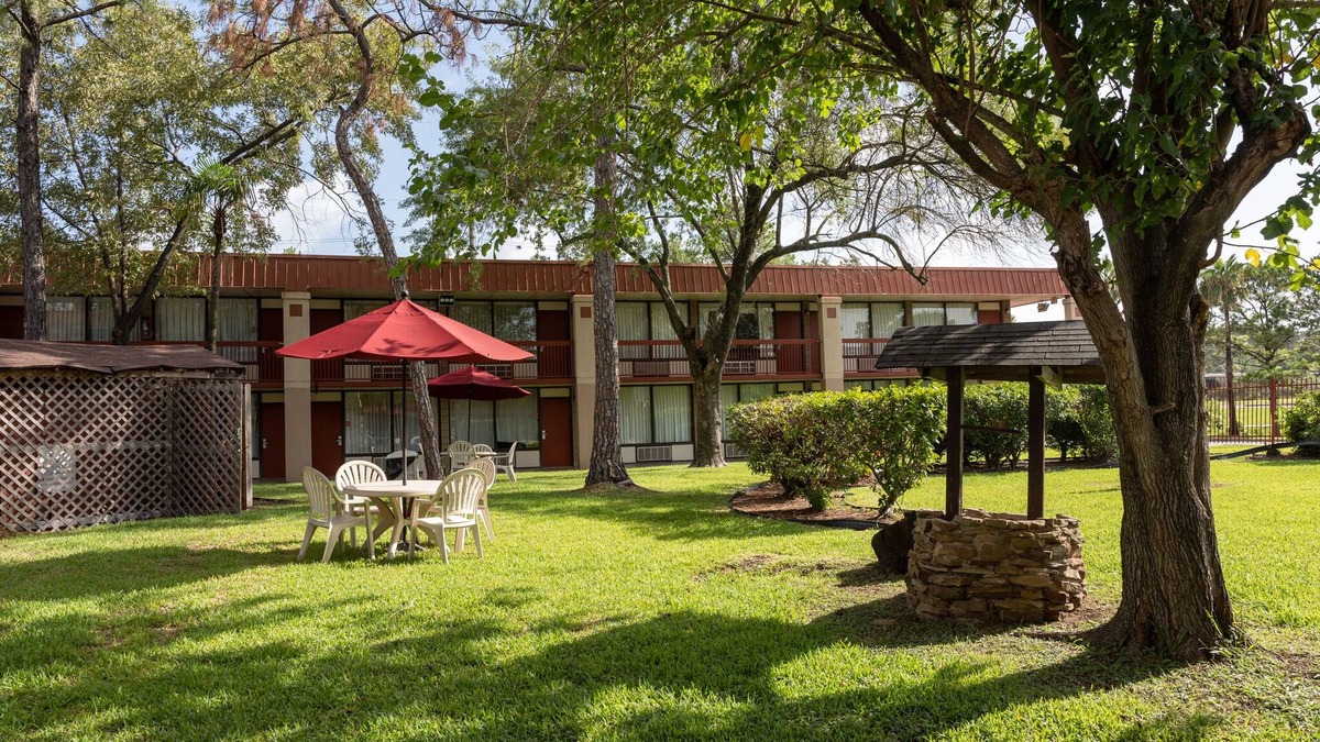 Channelview Hotel | GreenTree Hotel & Extended Stay I-10 FWY Houston, Channelview, Baytown
