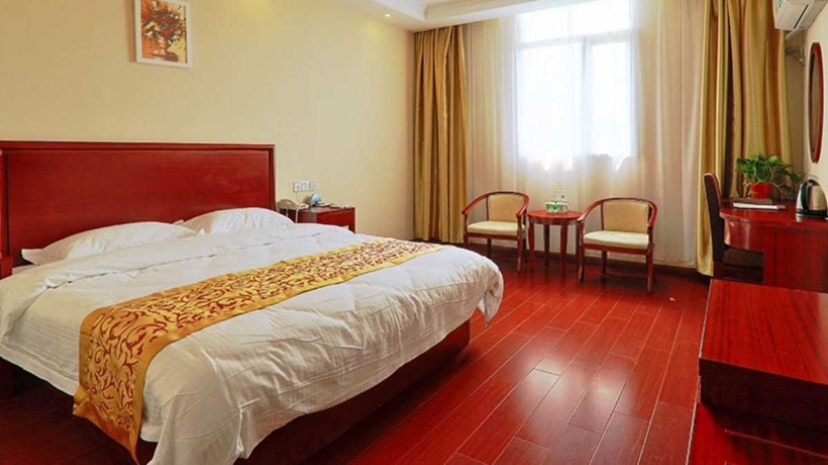 Qixia District Hotel | GreenTree Inn NanJing XianLin Road JinMa Road Subway Station Shell Hotel