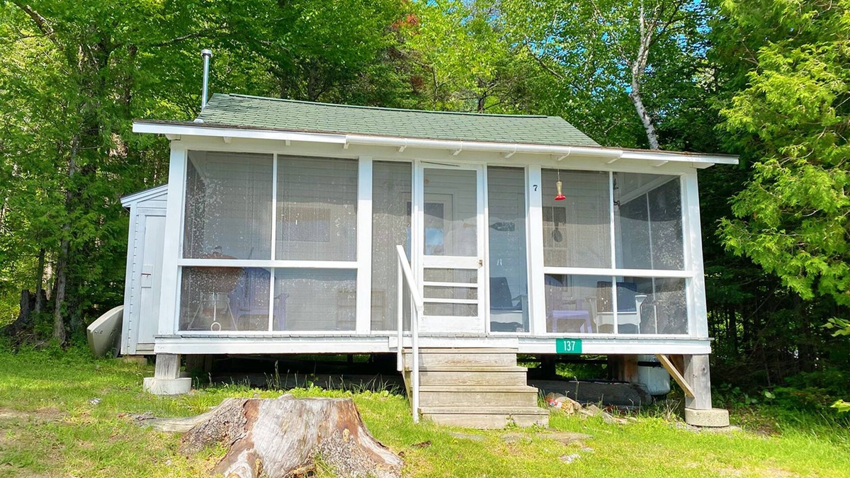 Rangeley House | 🐾Greenvale Cove 7 - Loon's Ruhe - Greenvale Cove on Rangeley Lake, dog friendly