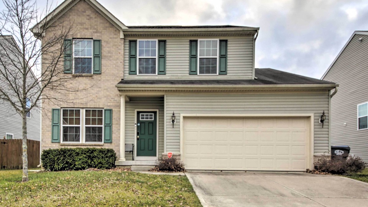 Greenwood House | Greenwood Home: 15 Mi to Indianapolis!