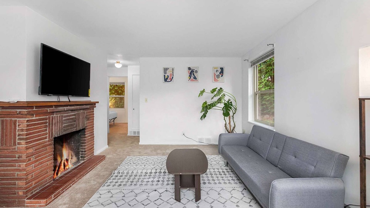 Phinney Ridge House | Greenwood's Wildflower Glow | Walk Score 81