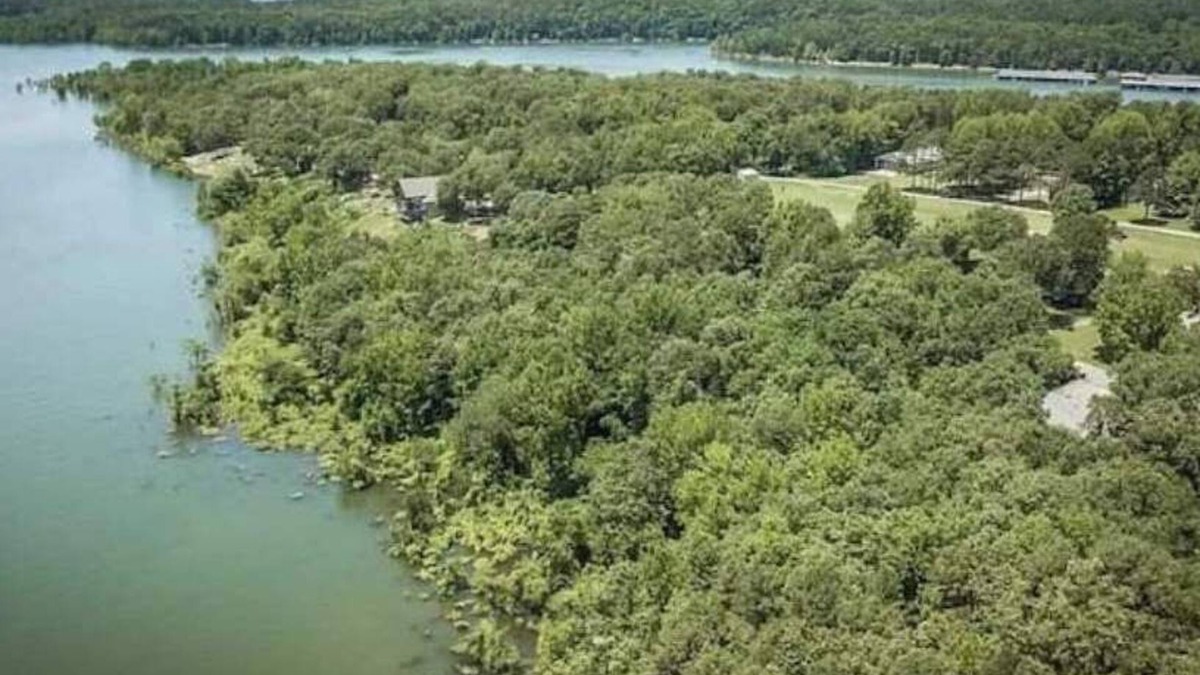 Edgemont Apartment | Greers Ferry Lake Front Studio