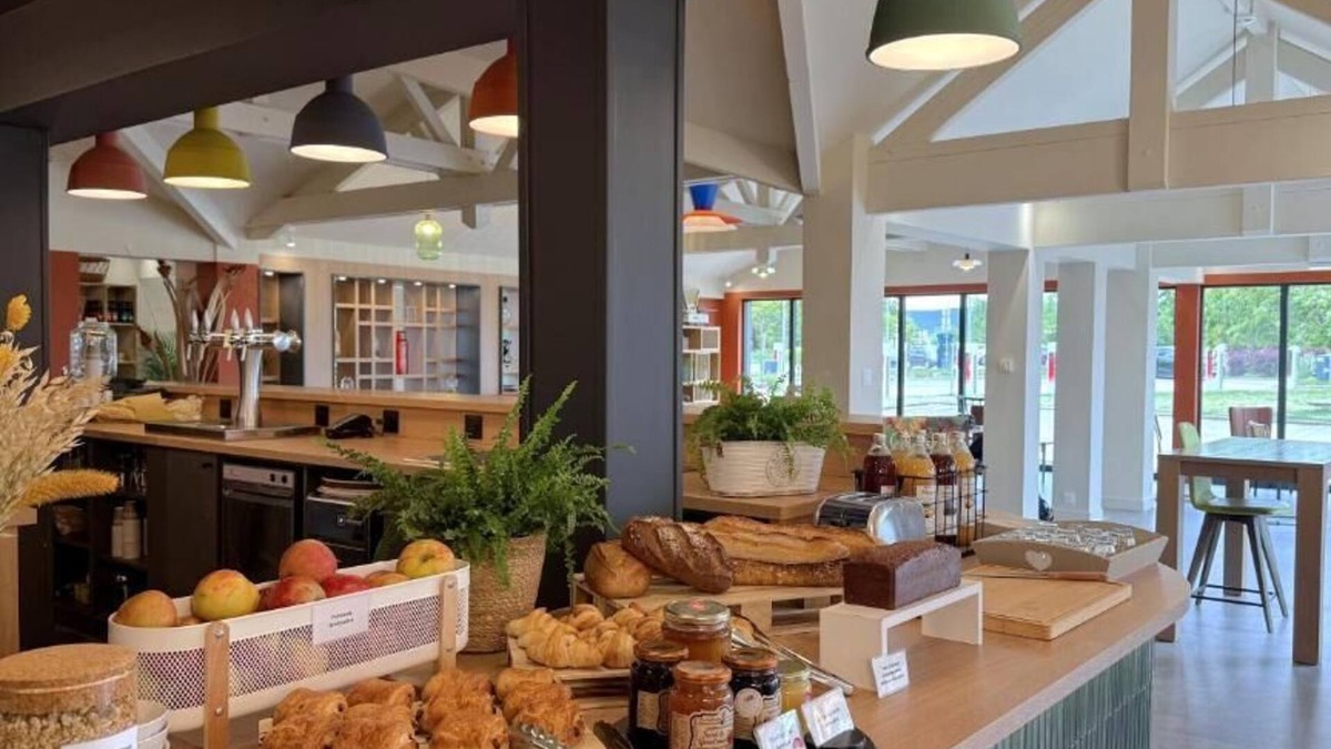 Longvic Hotel | greet Hotel Dijon Sud Longvic