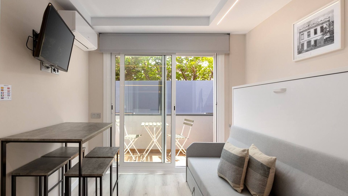 Vilassar de Mar Apartment | Gregal - Aparthotel with Swimming Pool