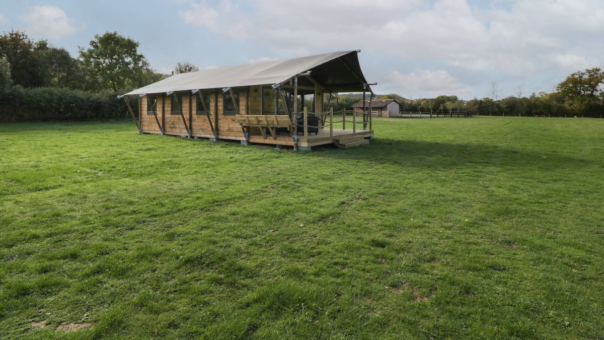 Winscombe Cottage | GRENADIER, pet friendly, with a garden in Sandford, Somerset