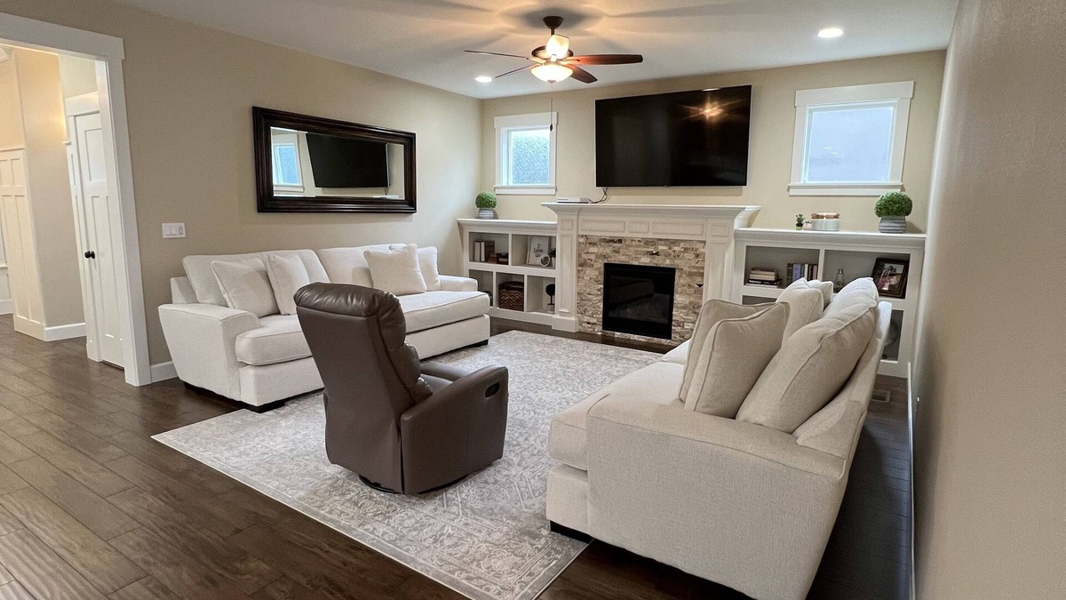 Gresham House | Gresham pine