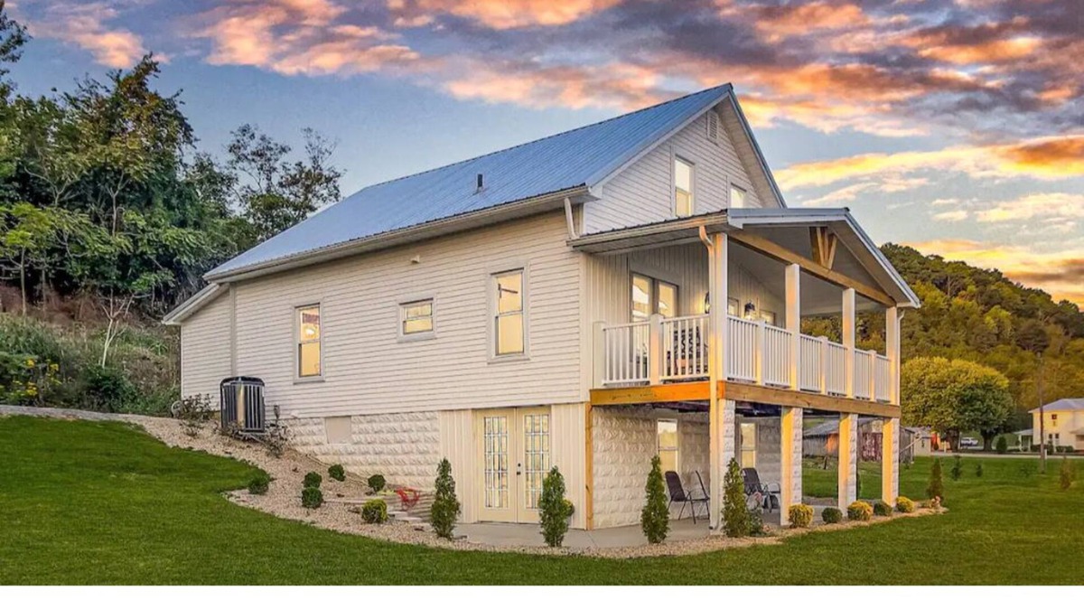 Bentonville House | Greta’s Place