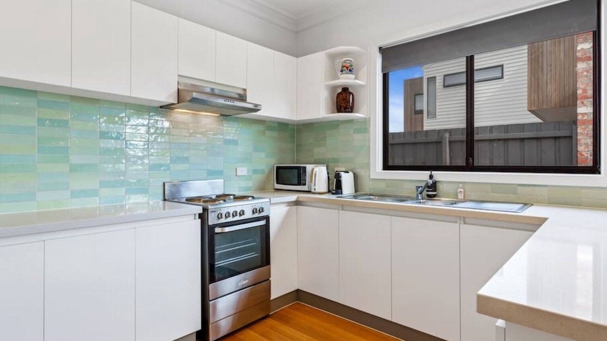 Capel Sound House | Grevillea Cottage by Ready Set Stay- Close to the beach & Pet friendly