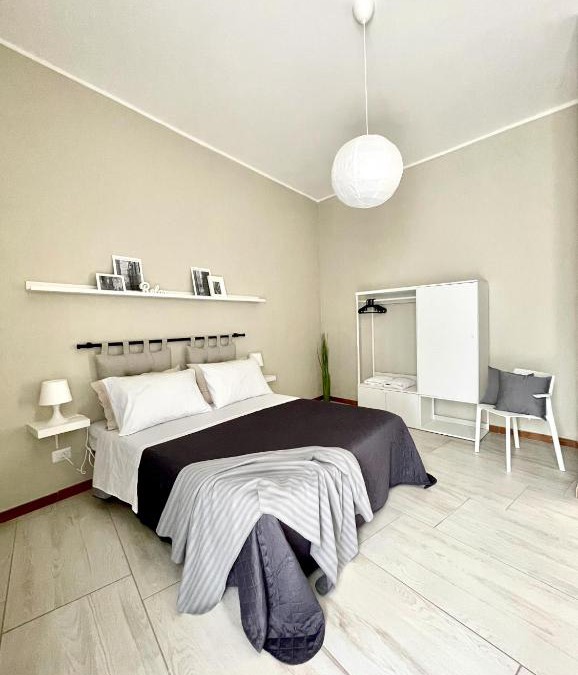 Caiazzo Apartment | Grey Apartment