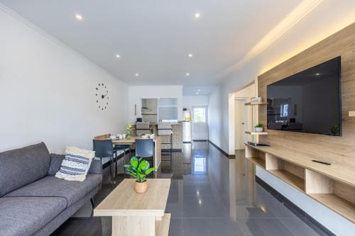 Mahuma Apartment | Grey Apartments