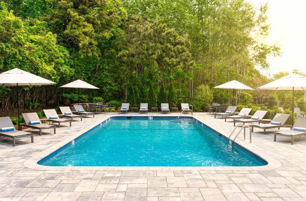 Chatham Hotel | Greyfinch Chatham Inn