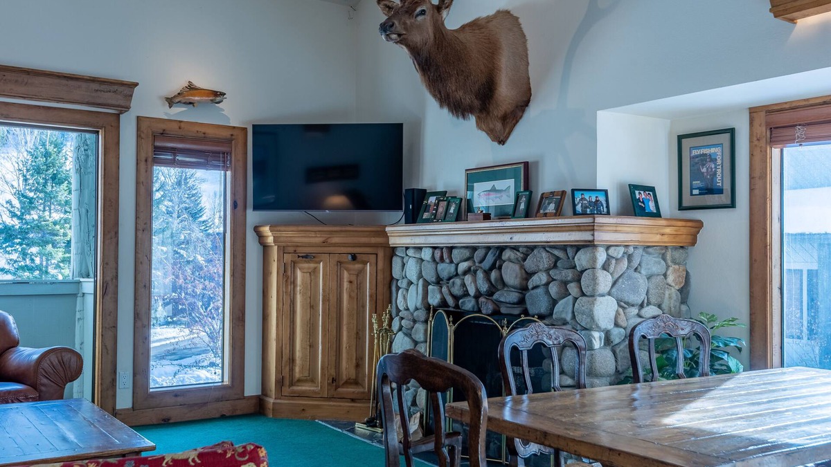 Warm Springs Condo | Greyhawk Condo 10 - Short walk to the Lifts and Pool Access
