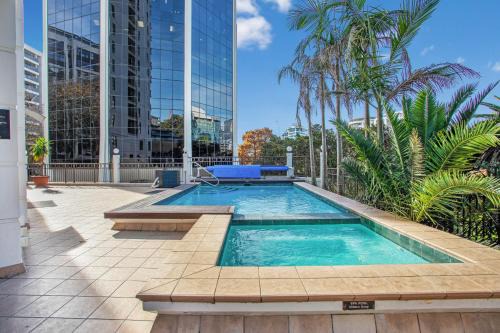 Newton Apartment | Greys Urban Escape with Spa, Pool - Gym