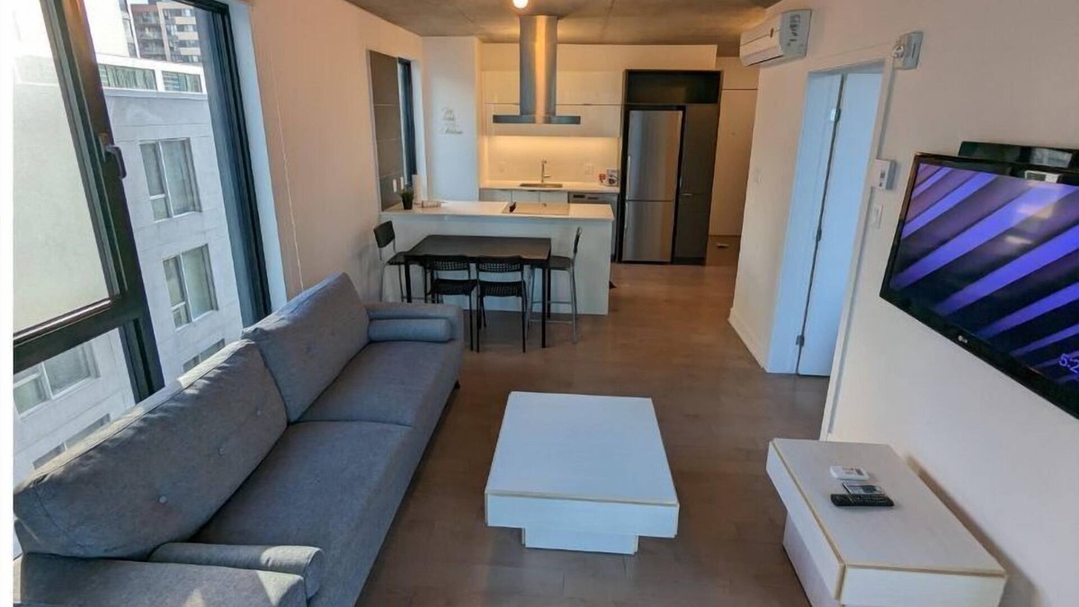 Pointe-Saint-Charles Condo | GRIFFINTOWN 1 Bedroom Condo Furnished all inclusive