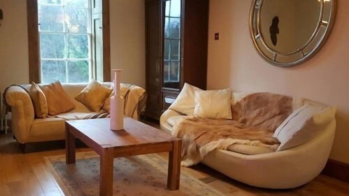 Woodchester Apartment | Grigshot Apartment