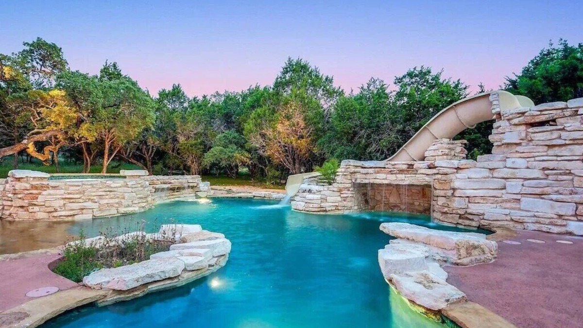 Austin House | Grit&Grace Ranch - Private Resort Style Pool & Spa