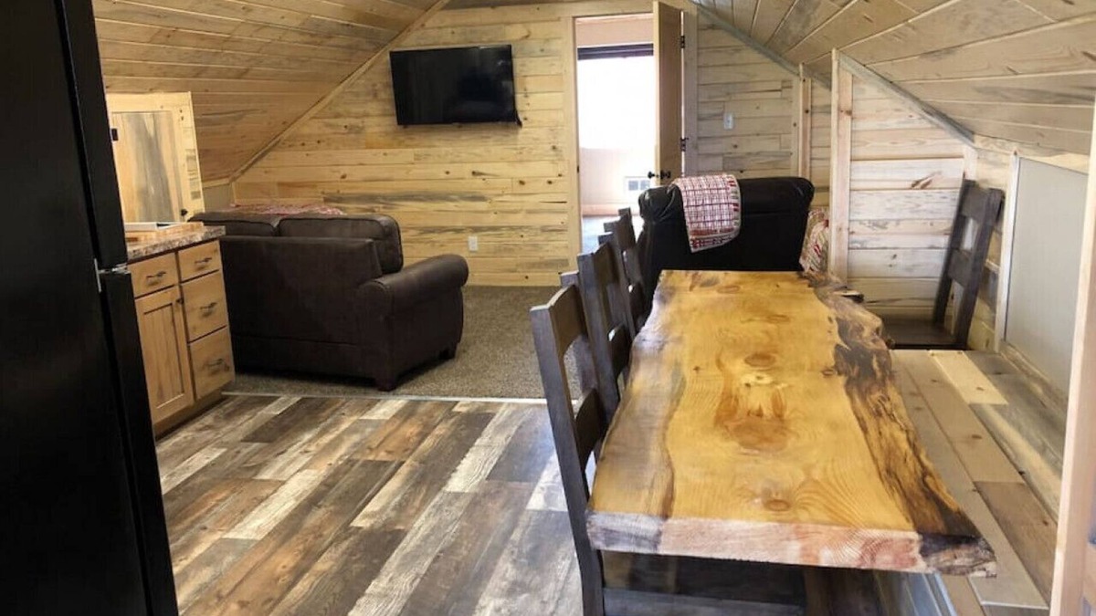 Island Park Cabin | Grizzly Loft Amazing Views 25 min to Yellowstone Loft