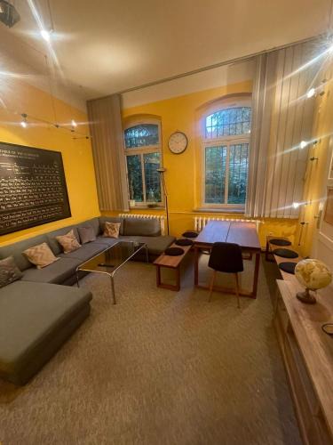Merseburg Apartment | Große Ferienwohnung für bis zu 8 Personen