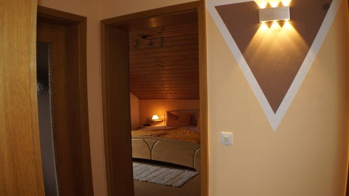 Nittenau Apartment | Große Ferienwohnung mit Reitplatz für Ihr perfektes Familienerlebnis