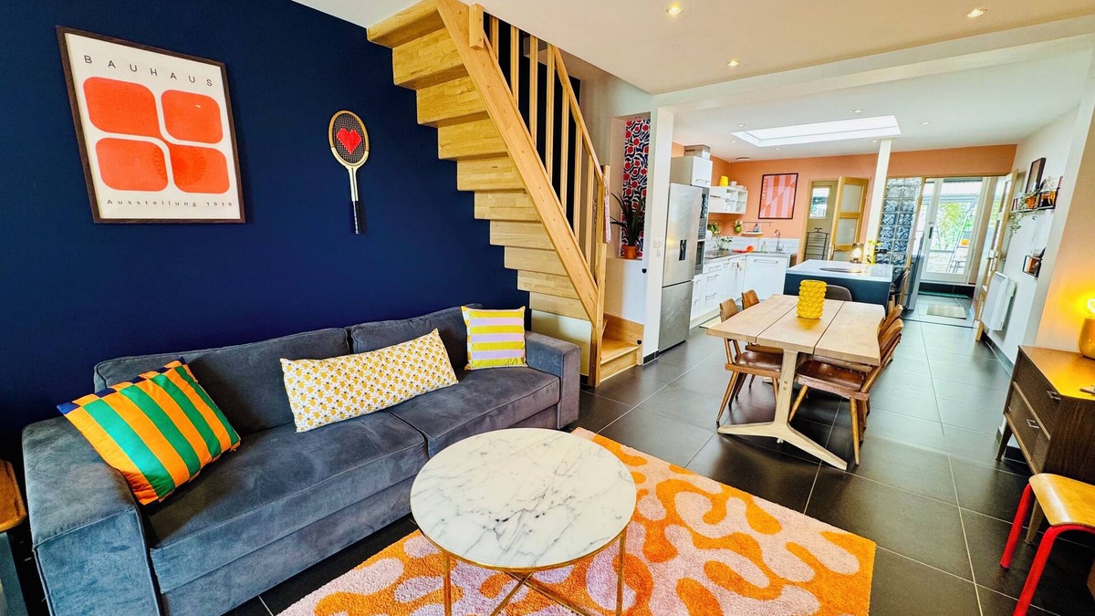 Hallennes-lez-Haubourdin House | Groovy House, 10min from Lille, with electronic dart board