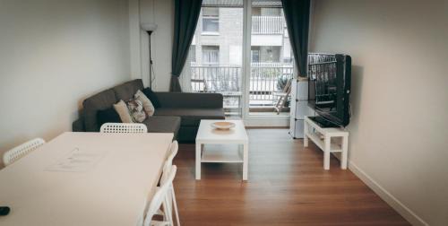 Gros Apartment | GROS ZURRIOLA BEACH WIFI TERRACE PARKING 20E night