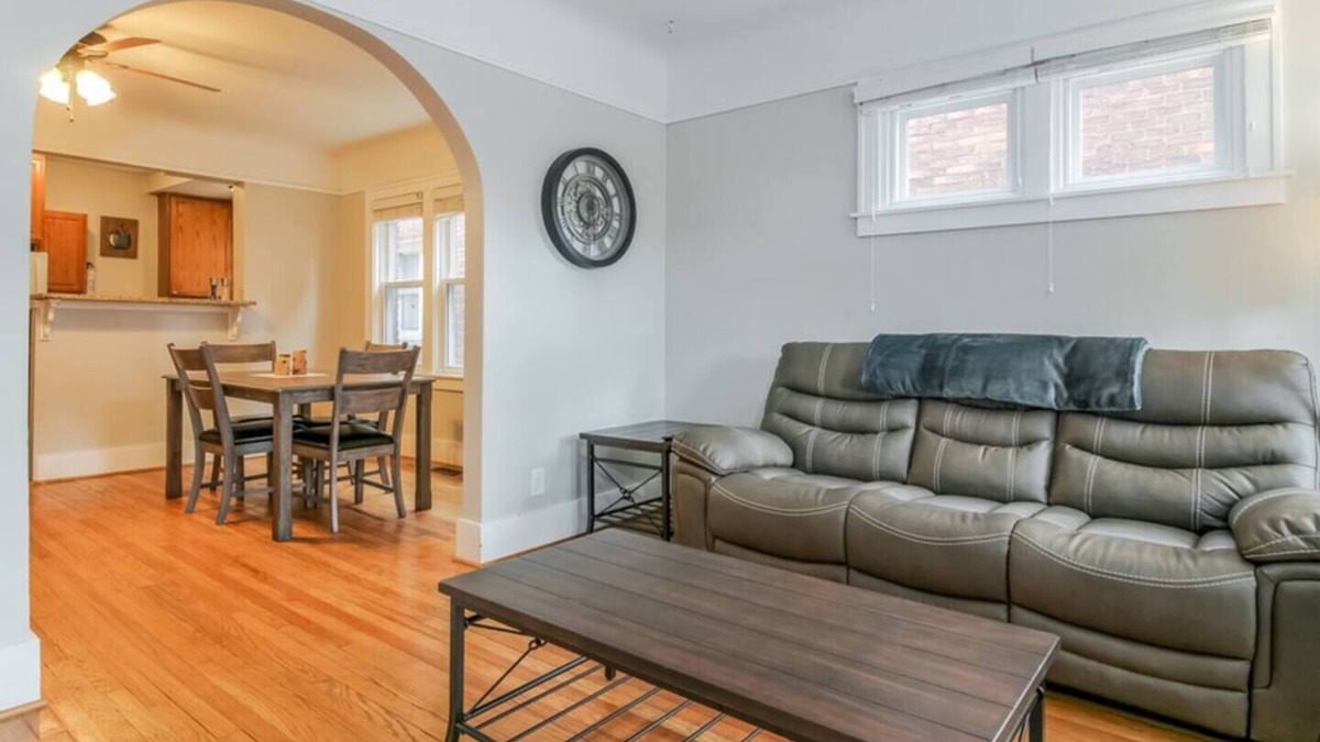 Grosse Pointe House | ★Grosse Pointe Retreat★ ★Downtown Detroit Close★