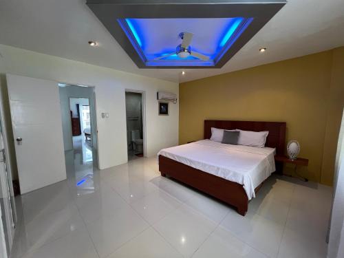 Balibago Apartment | Grosvenor Square Kandi near walking street