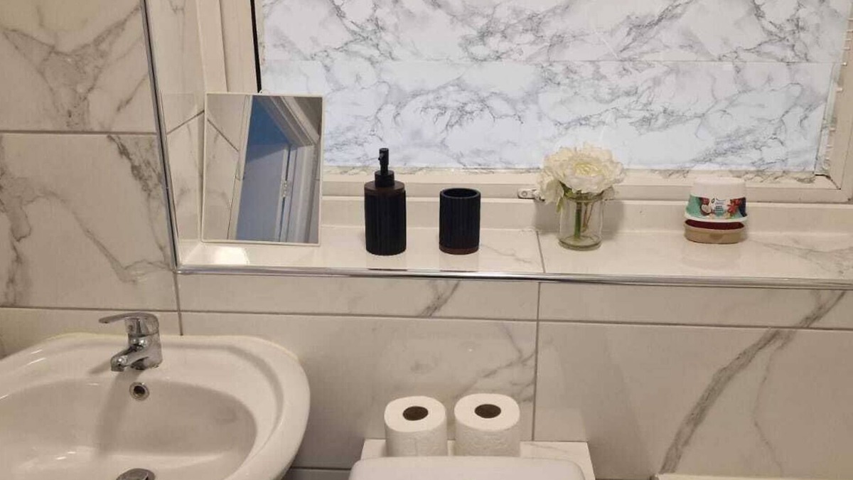 Leicester Apartment | Ground 1 Bed Flat with a Garden