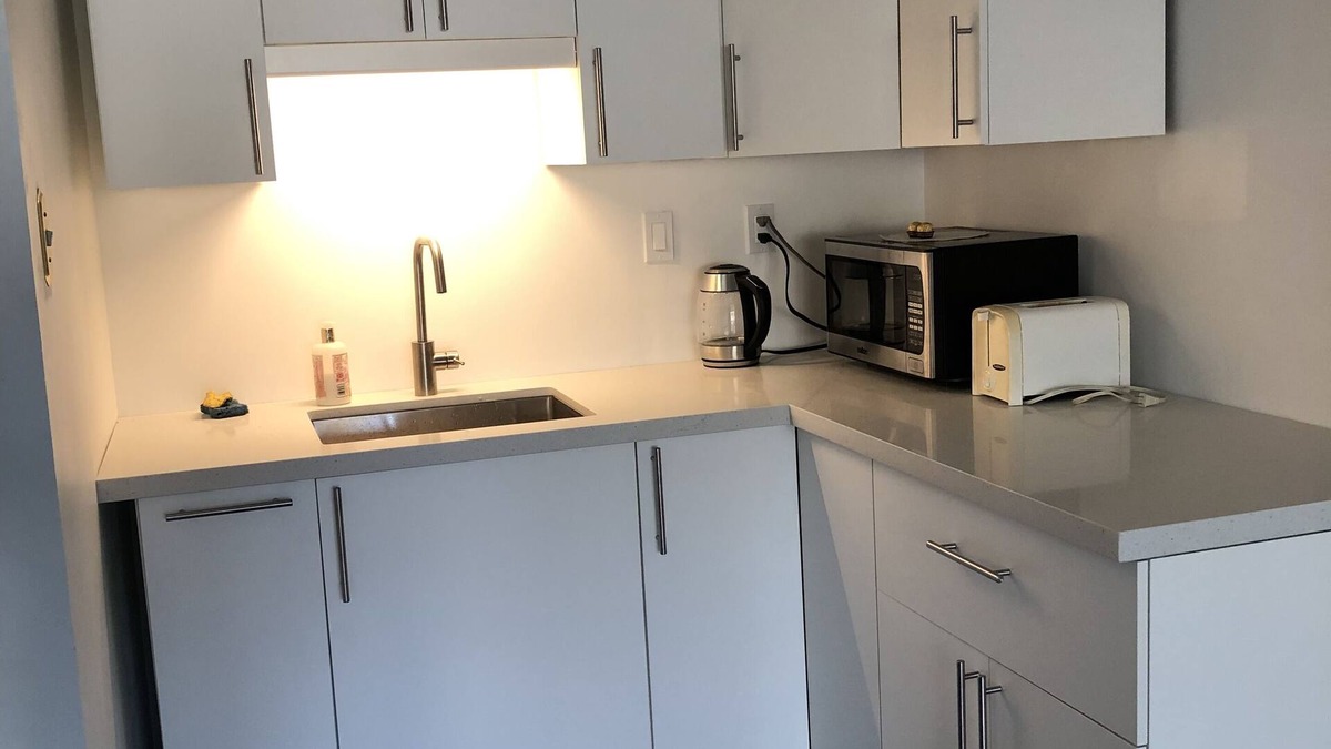 Erin Mills House | Ground floor 1 bedroom apartment with free parking