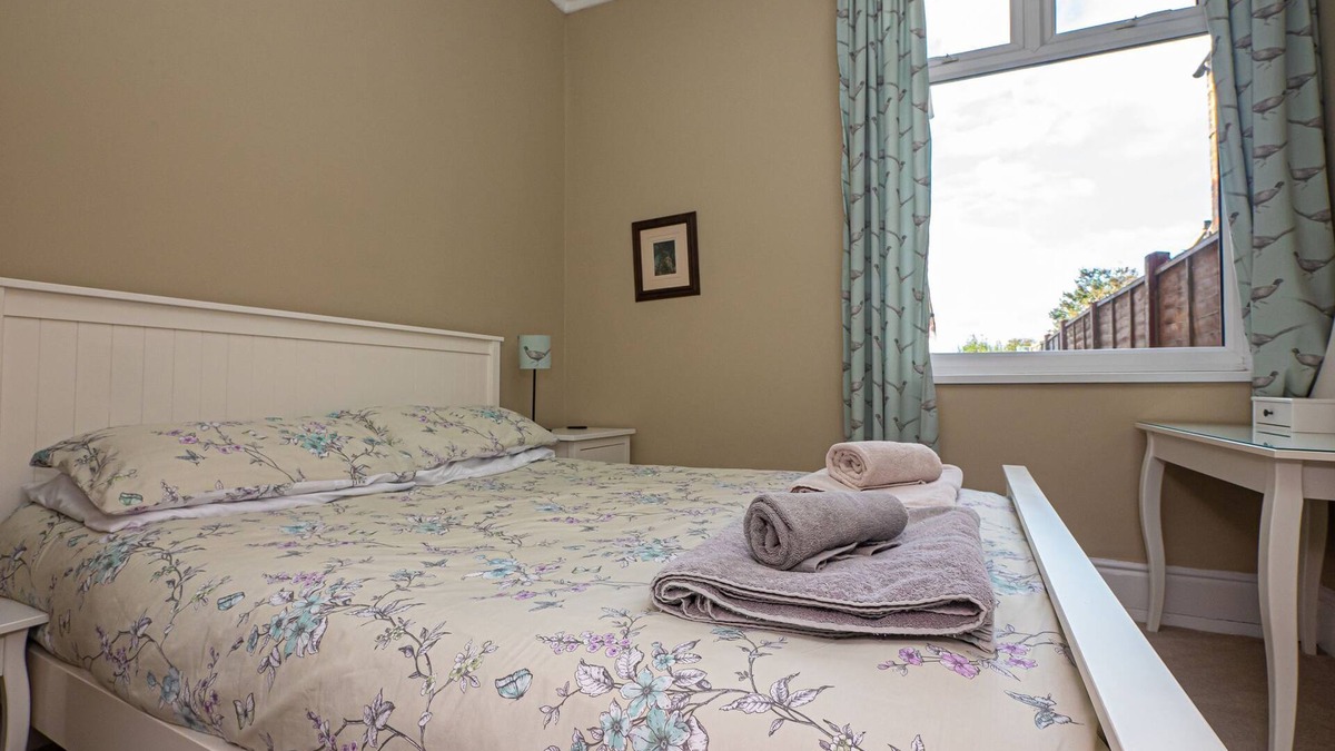 Hornsea Apartment | Ground Floor Apartment with Garden