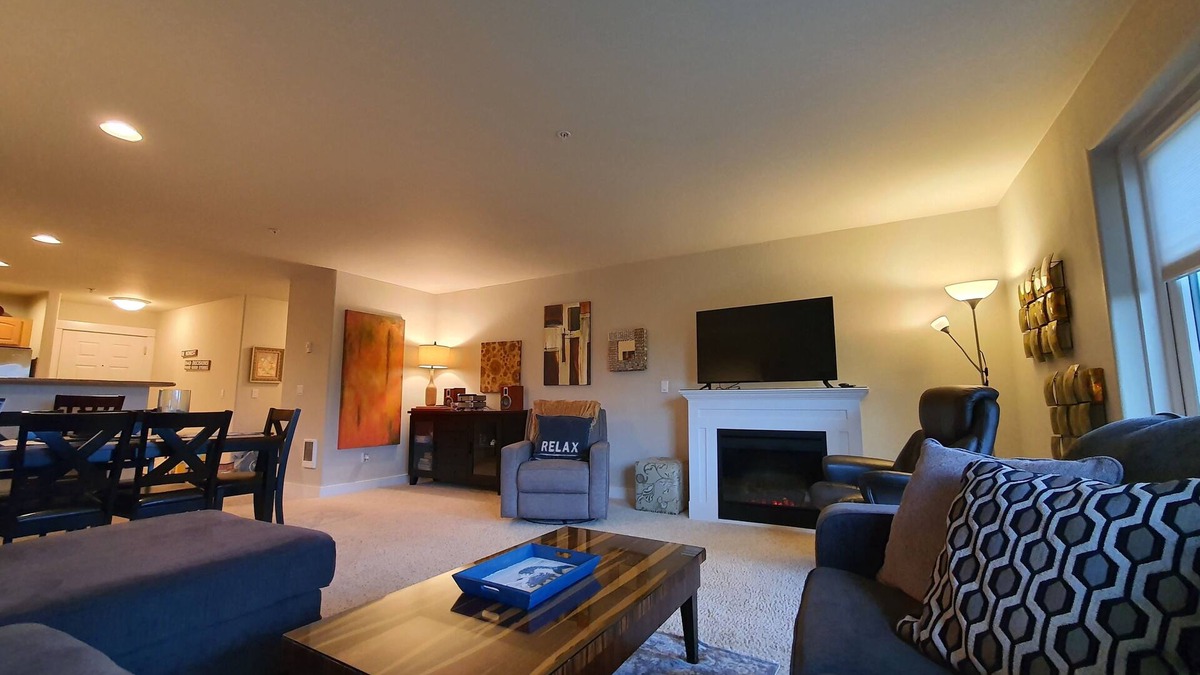 Westport Condo | Ground Floor Beach Condo Ocean Views Pool Hot Tub Gym Pet Friendly