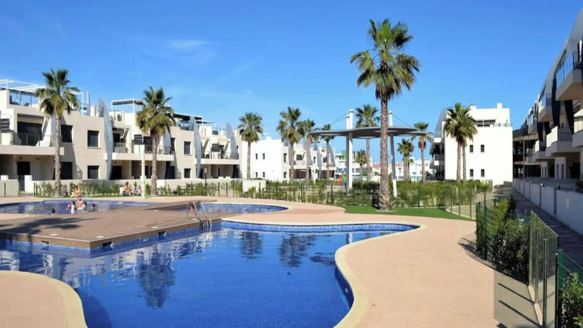 Pueblo Latino House | Ground Floor Bungalow in Pilar de la Horadada - Mil Palmeras Beach